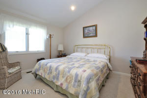 9327 Arrowhead Dr E, Scotts, MI 49088 photo 26