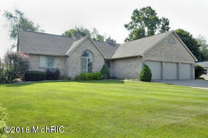 9327 Arrowhead Dr E, Scotts, MI 49088 photo 1