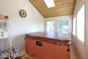 9327 Arrowhead Dr E, Scotts, MI 49088 photo 16