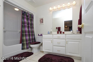 9327 Arrowhead Dr E, Scotts, MI 49088 photo 35