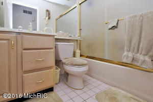 9327 Arrowhead Dr E, Scotts, MI 49088 photo 28
