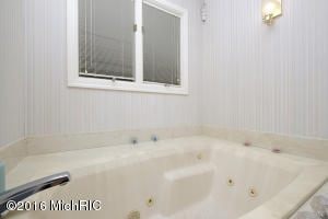 9327 Arrowhead Dr E, Scotts, MI 49088 photo 24