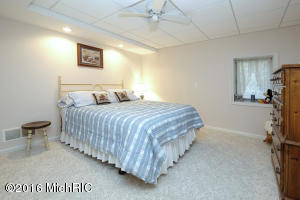 9327 Arrowhead Dr E, Scotts, MI 49088 photo 33