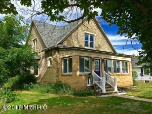 219 N Cherry St, Evart, MI 49631 photo 1