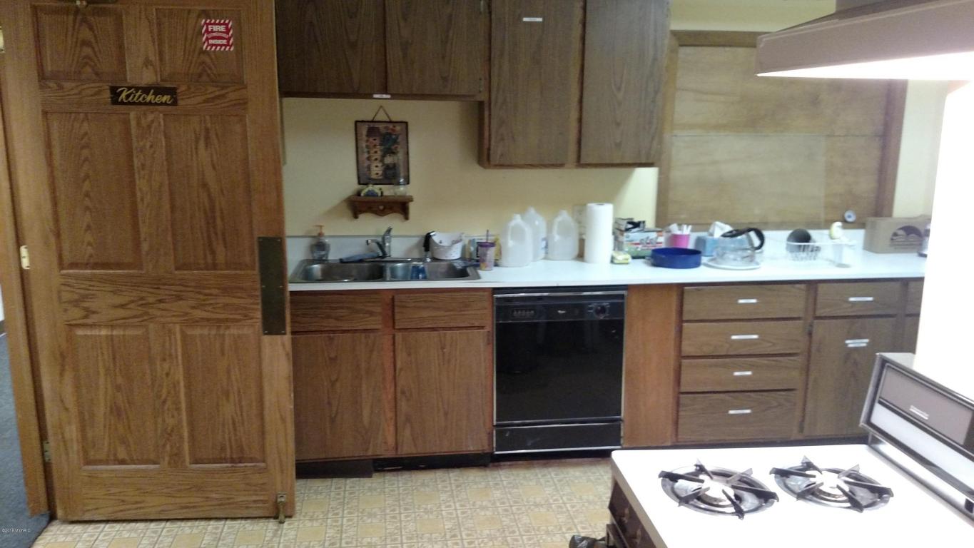 455 E Main St, Ionia, MI 48846 photo 7