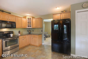 4320 Pheasant Run Dr, Dorr, MI 49323 photo 10