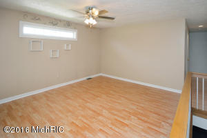 190 14th St, Plainwell, MI 49080 photo 5