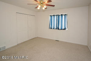 190 14th St, Plainwell, MI 49080 photo 9