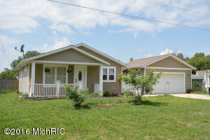 190 14th St, Plainwell, MI 49080 photo 1