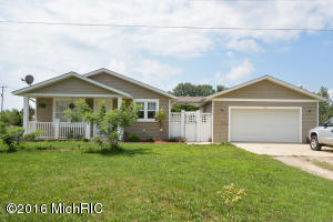 190 14th St, Plainwell, MI 49080 photo 2