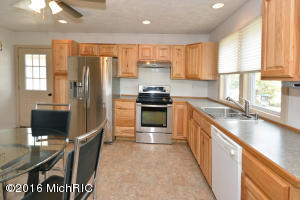 190 14th St, Plainwell, MI 49080 photo 7