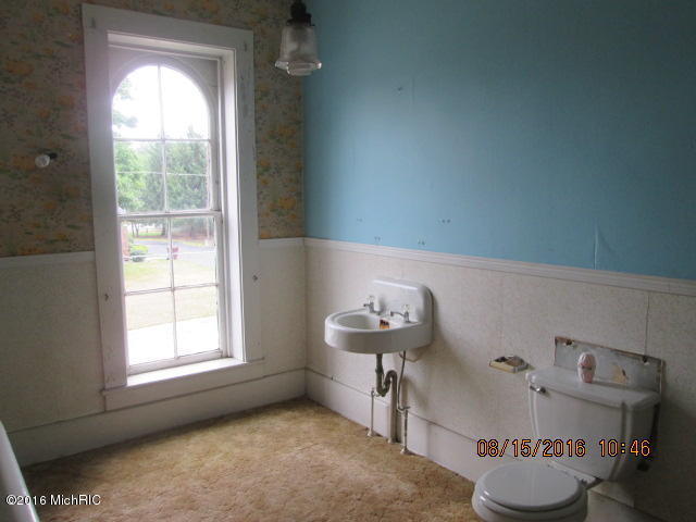 285 N Washington St, Constantine, MI 49042 photo 22