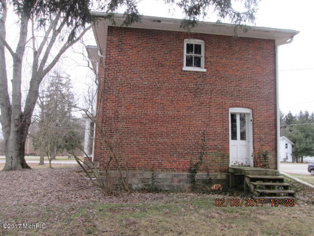 285 N Washington St, Constantine, MI 49042 photo 4
