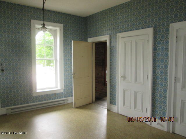285 N Washington St, Constantine, MI 49042 photo 8