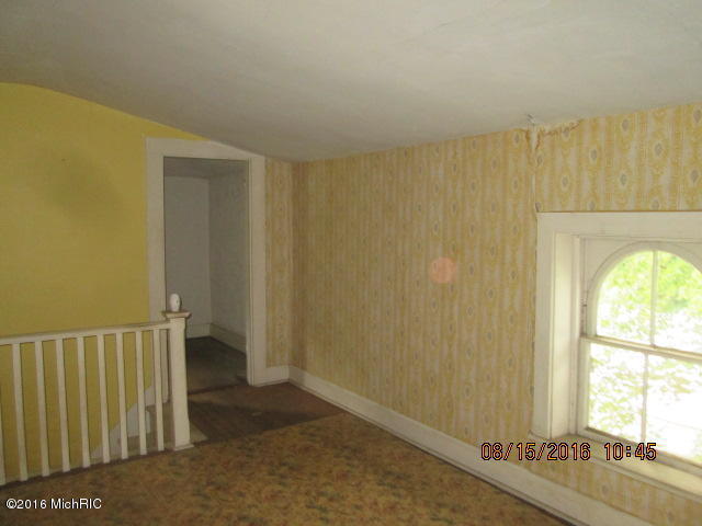 285 N Washington St, Constantine, MI 49042 photo 17
