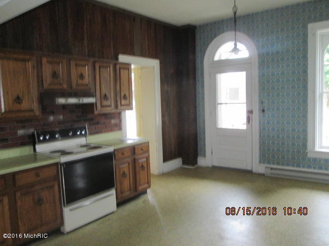 285 N Washington St, Constantine, MI 49042 photo 6