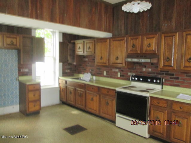 285 N Washington St, Constantine, MI 49042 photo 5