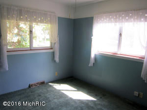 740 Fall St, Spring Lake, MI 49456 photo 17