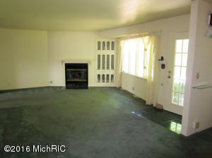 740 Fall St, Spring Lake, MI 49456 photo 13