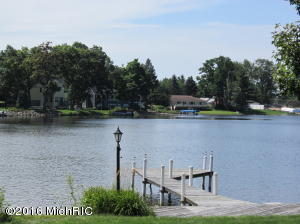 740 Fall St, Spring Lake, MI 49456 photo 4