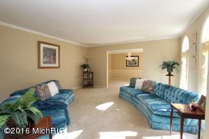 548 Roundtree Dr NE, Ada, MI 49301 photo 4