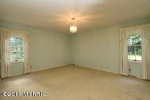 548 Roundtree Dr NE, Ada, MI 49301 photo 16