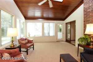 548 Roundtree Dr NE, Ada, MI 49301 photo 14