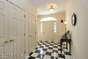 548 Roundtree Dr NE, Ada, MI 49301 photo 3