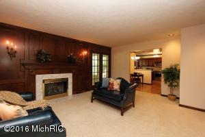 548 Roundtree Dr NE, Ada, MI 49301 photo 12