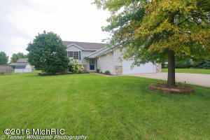 1809 Sunset Dr, Dorr, MI 49323 photo 2