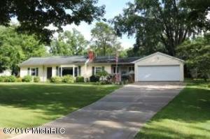 402 W Fourth St, Constantine, MI 49042 photo 1
