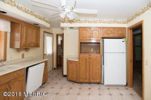 16464 On Ave E, Climax, MI 49034 photo 7