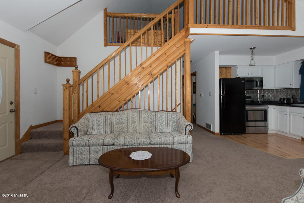 11520 Channel Dr, Plainwell, MI 49080 photo 4