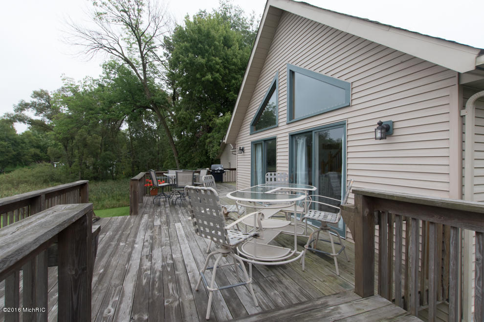 11520 Channel Dr, Plainwell, MI 49080 photo 28