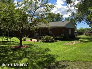 4531 18th St, Dorr, MI 49323 photo 2