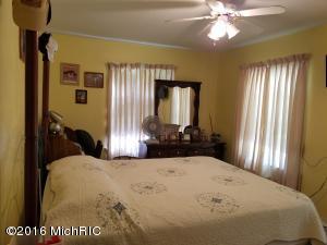 340 Mill St, Constantine, MI 49042 photo 9