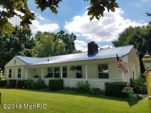340 Mill St, Constantine, MI 49042 photo 2