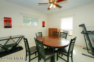 312 High St, Marshall, MI 49068 photo 6