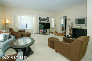 312 High St, Marshall, MI 49068 photo 5