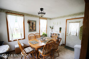116 Lake, Buchanan, MI 49107 photo 7