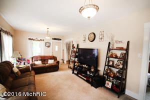 116 Lake, Buchanan, MI 49107 photo 3