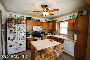116 Lake, Buchanan, MI 49107 photo 9