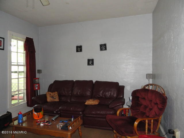 129 E Prospect St, Muir, MI 48860 photo 15