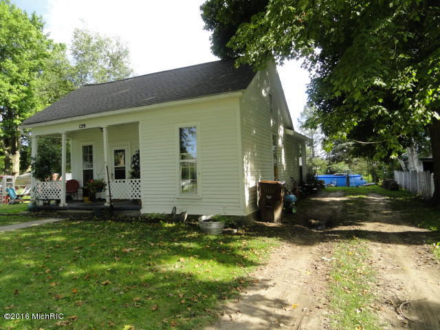 129 E Prospect St, Muir, MI 48860 photo 1