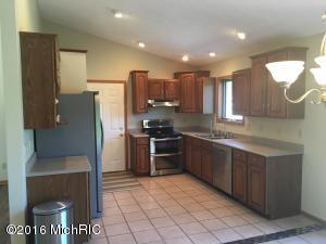 10111 D Ave E, Richland, MI 49083 photo 4