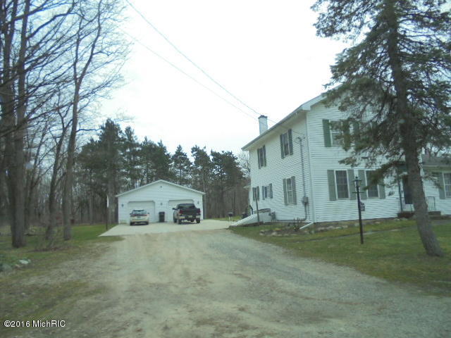9477 Button Rd, Belding, MI 48809 photo 2