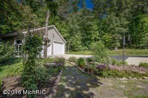 995 Sargent SE, Ada, MI 49301 photo 61