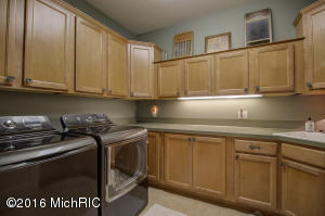 995 Sargent SE, Ada, MI 49301 photo 37