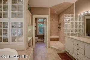 995 Sargent SE, Ada, MI 49301 photo 32