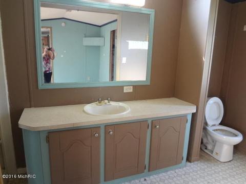 488 Graham St, Cassopolis, MI 49031 photo 11